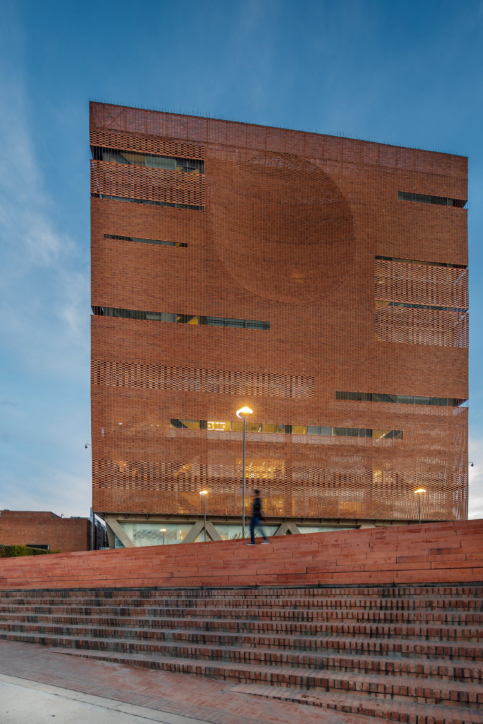 University Hospital of the Santa Fe de Bogotá Medical Foundation - 0