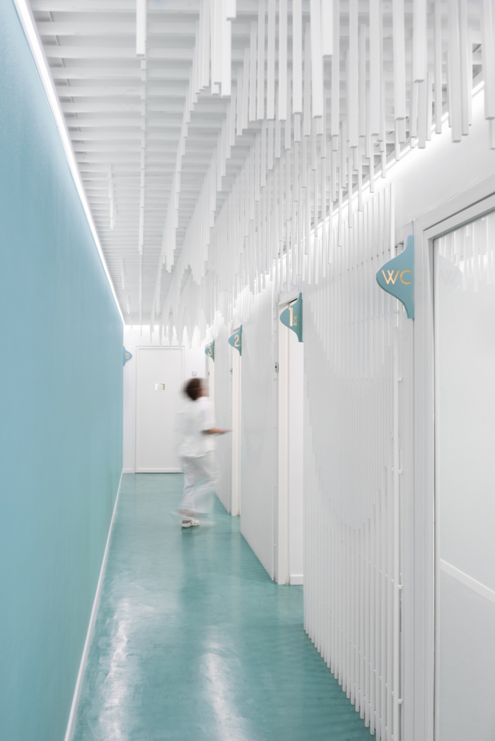 Somriures Dental Clinic - 0