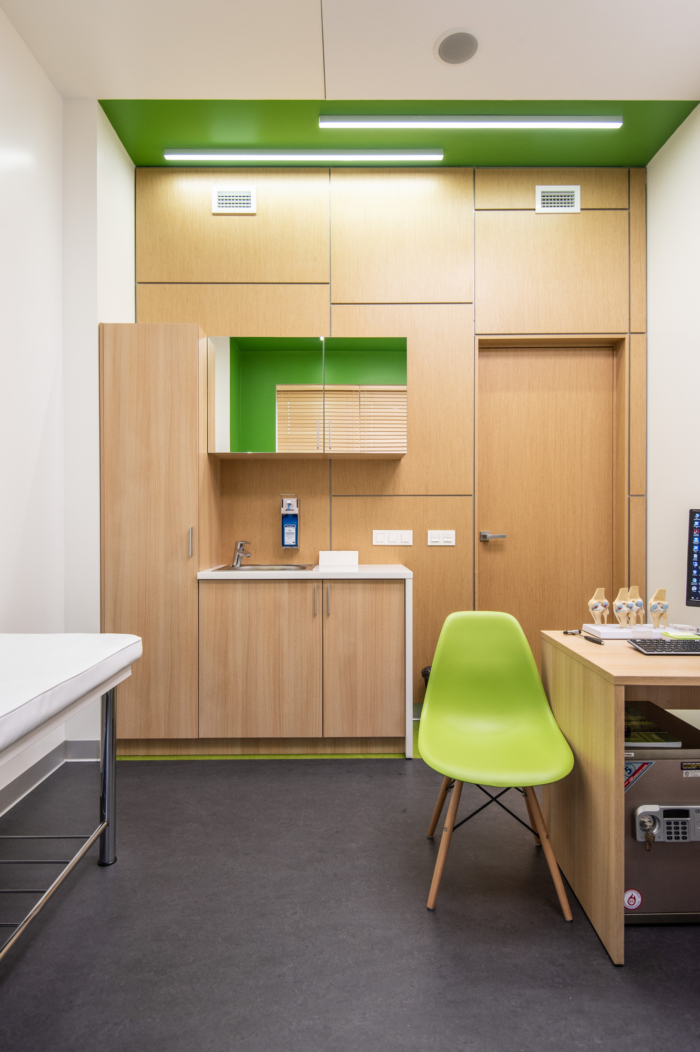 R-plus Multidisciplinary Clinic - 0