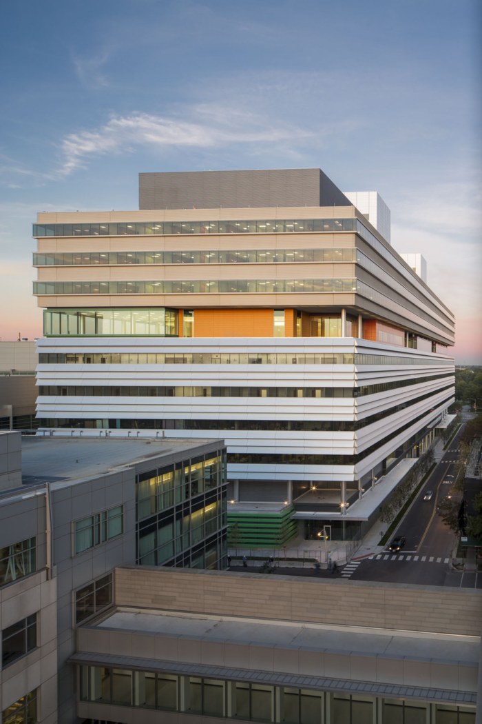 University of Chicago Medicine, Center for Care and Discovery - 0