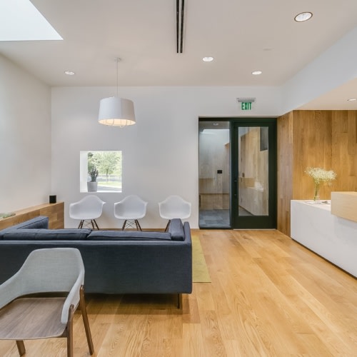 Oakridge Dental Center