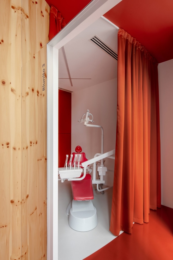 Impress Dental Clinic Milan - 0