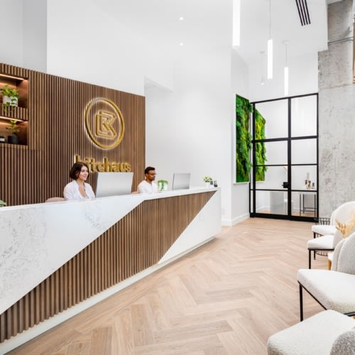 recent Kuba Los healthcare photography projects
