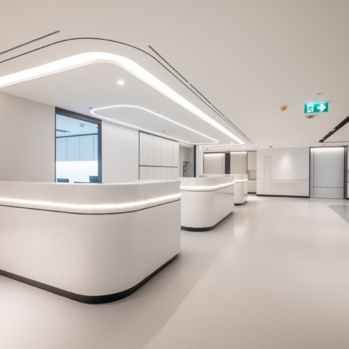 recent Warin Bunyaprasit healthcare photography projects