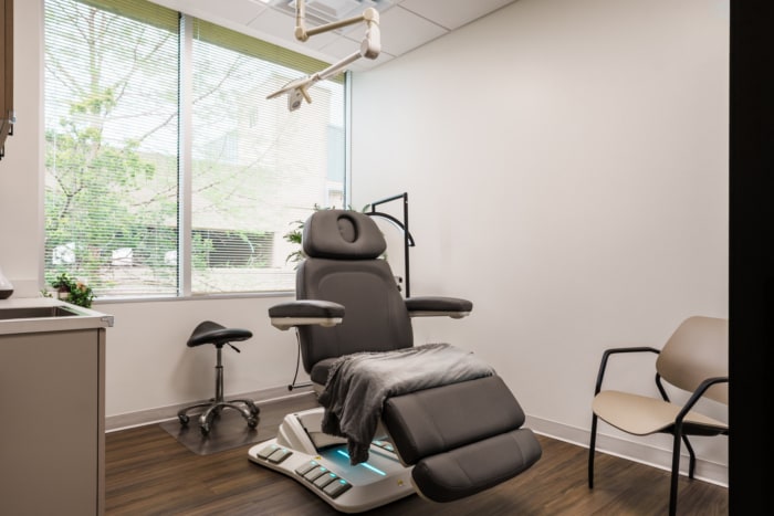 Revelus Dermatology Clinic - 0